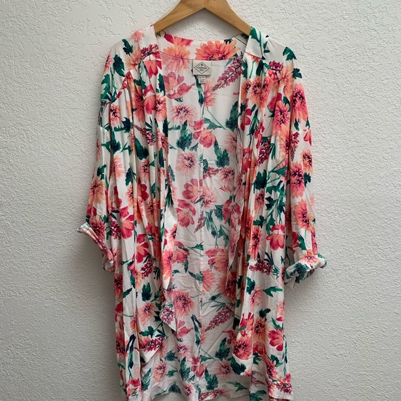 St John’s Bay floral kimono - Picture 2 of 4